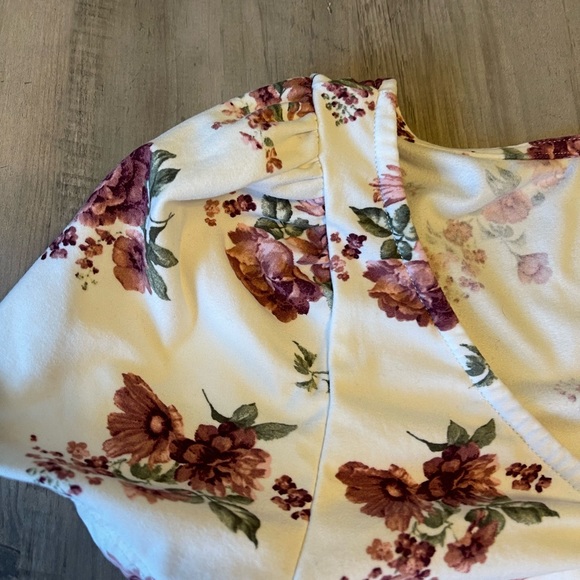 Floral Bodysuit - Picture 4 of 5